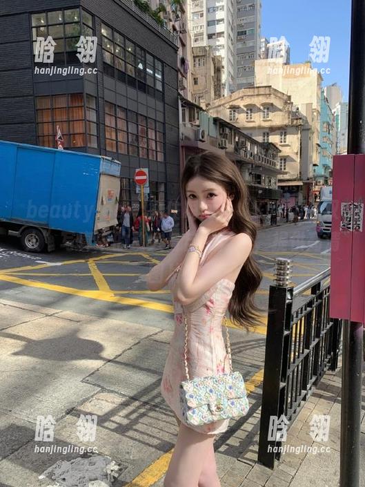 beautyleg-Yvonne beautyleg - 抓住瞬间!“Yvonne双人”写真中的动人与自然风景,提供高清图片原图