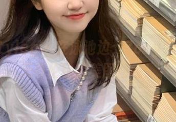 beautyleg – 在泳池边，Zoey为你呈现无与伦比的美图图包！