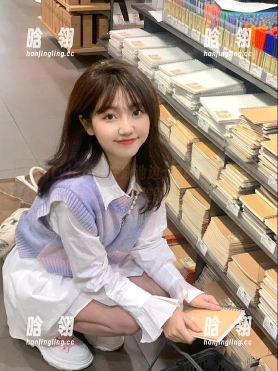beautyleg-Zoey beautyleg - 在泳池边,Zoey为你呈现无与伦比的美图图包!