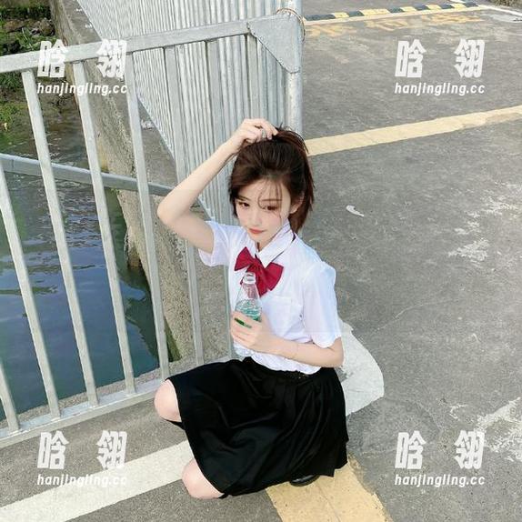pans-roro pans - roro空姐写真集:精选那些动人瞬间,让你仿佛置身云端,享受空中精致生活!