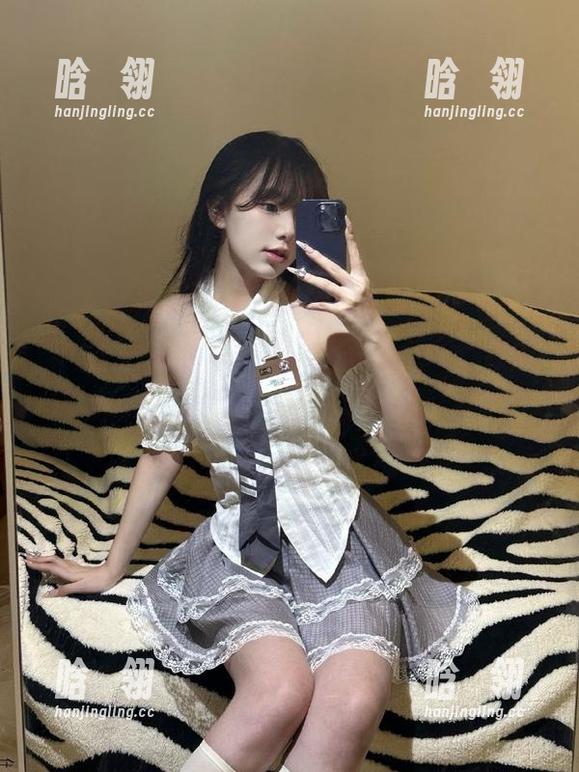 puypuychen 探索puypuychen的舞蹈之美,立即下载《MashuDancer》写真图片