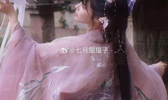 七月喵子写真全集：在棉袜的世界里，诠释温暖与时尚的完美结合