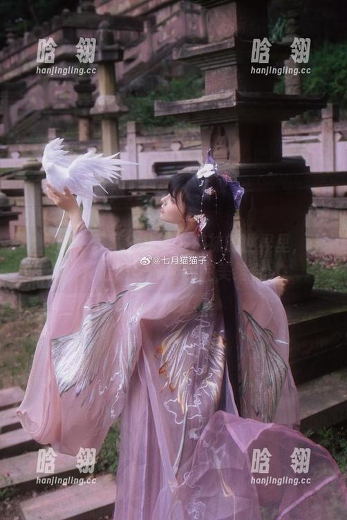 七月喵子写真全集：在棉袜的世界里，诠释温暖与时尚的完美结合