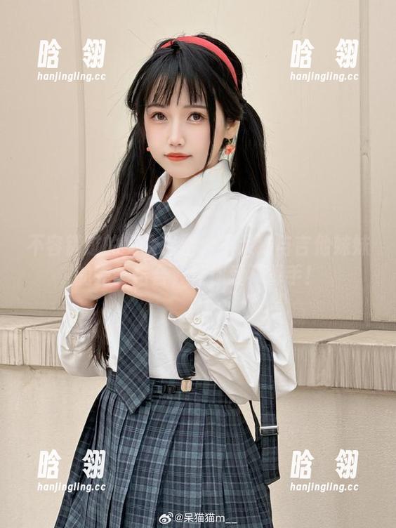 不呆猫 不容错过的免费套图:不呆猫与吉他妹妹的完美结合,让你爱不释手!