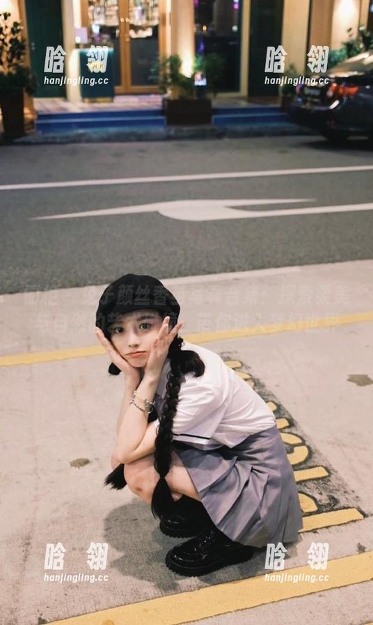 丽柜 - 兔子颜丝香茧写真合集：探索柔美与自然的艺术碰撞，带你进入梦幻世界
