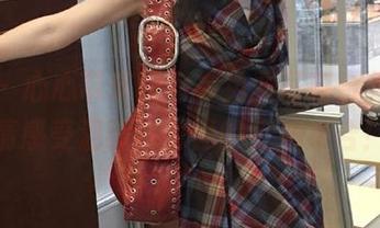 丽柜 – 心心带来的毛衣免费写真合集，尽情感受温暖与时尚的完美结合！