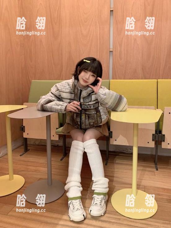 丽柜-晴晴 丽柜 - 晴晴私拍写真大片:她的美足让人心动不已,值得收藏