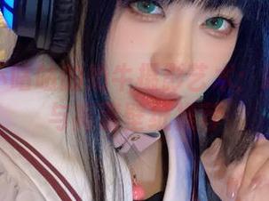 九言从不咕咕的奶牛摄影艺术：唯美原图与高清壁纸推荐