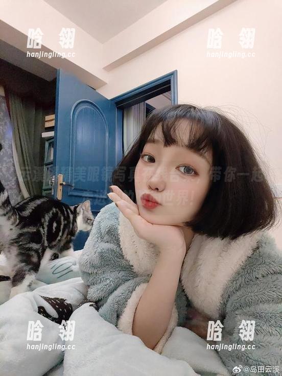 云溪溪精美眼镜写真在线合集，带你一起走进她的时尚世界！