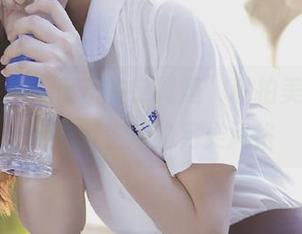 微密圈 – “保守的二舅妈”私拍美图，揭晓居家生活的另类风格
