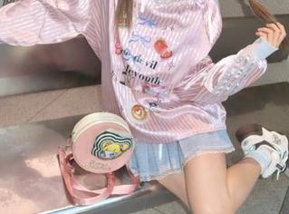 克拉女神 – 捕捉姜璐连体衣的每一个瞬间：写真合集与创意图册