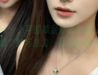 克拉女神 – 小芹的裸足作品合集：深入探索她的个性与魅力，尽显优雅与从容