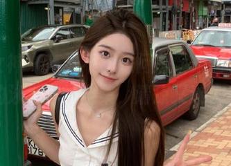 克拉女神 – 高温不再是问题，来看看璇子的泳池作品全集，清凉又迷人！