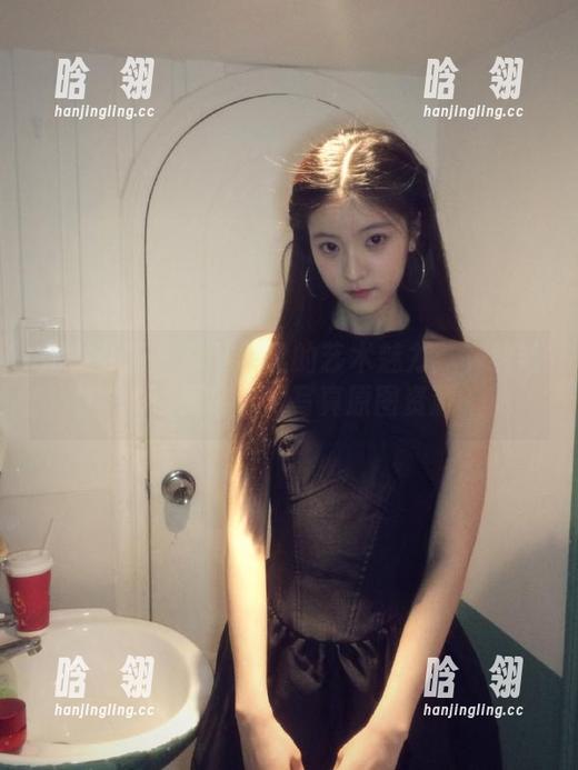 克拉女神 - 享受盈盈的艺术魅力：下载她的“死库水”写真原图资源