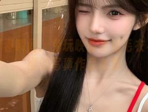 捕捉青春瞬间：兔玩映画学姐毛衣与间桐樱的写真作品合集