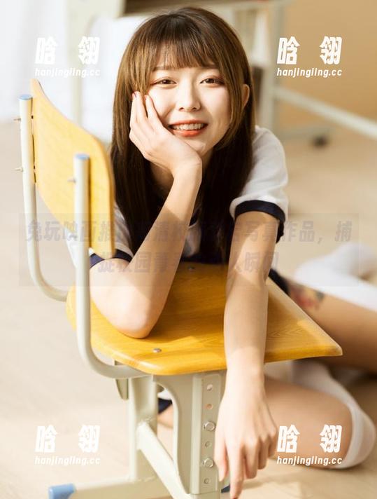 兔玩映画 兔玩映画推出高清校服爱宕写真作品,捕捉校园青春的动人瞬间