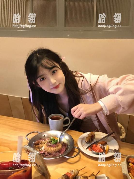 微密圈 - 发现古阿扎的精彩棉袜写真，免费欣赏艺术与生活的完美交汇！