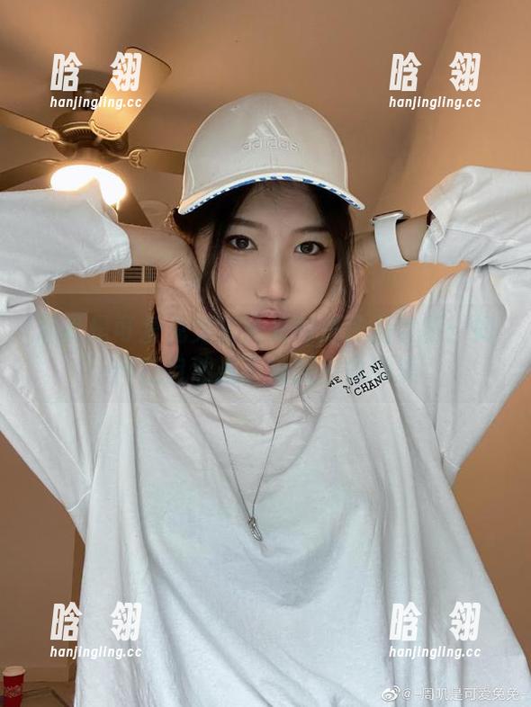 周叽是可爱兔兔无圣光旅拍作品赏析：如何在自然光下捕捉生命的美