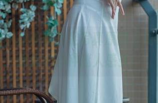 最新夏小秋秋秋美足写真原图上线，瞬间捕捉495种迷人感受！