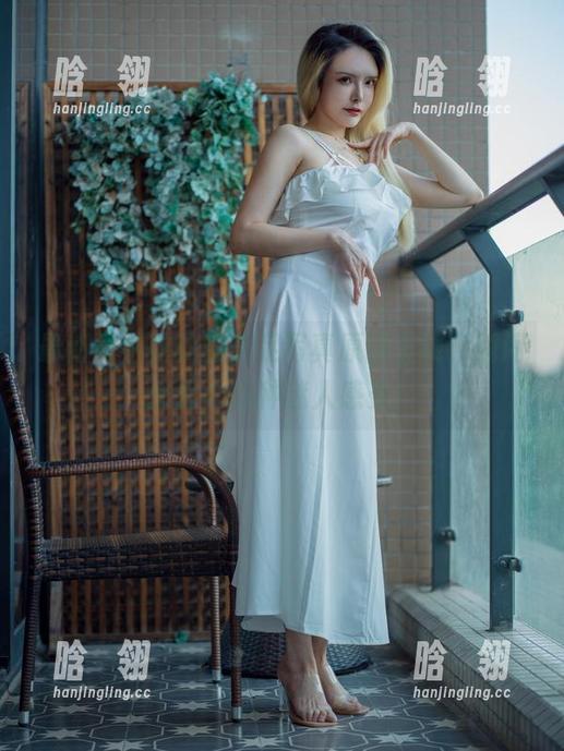 最新夏小秋秋秋美足写真原图上线，瞬间捕捉495种迷人感受！