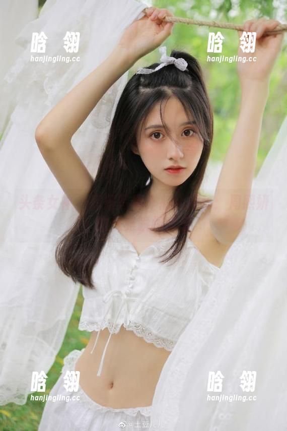 头条女神-周熙妍 头条女神 - 和服写真作品大揭秘:周熙妍的优雅瞬间分享