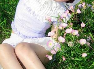 头条女神 – 走进尹菲的温柔时光：高清图库记录她的优雅与灵动，带给你视觉盛宴！