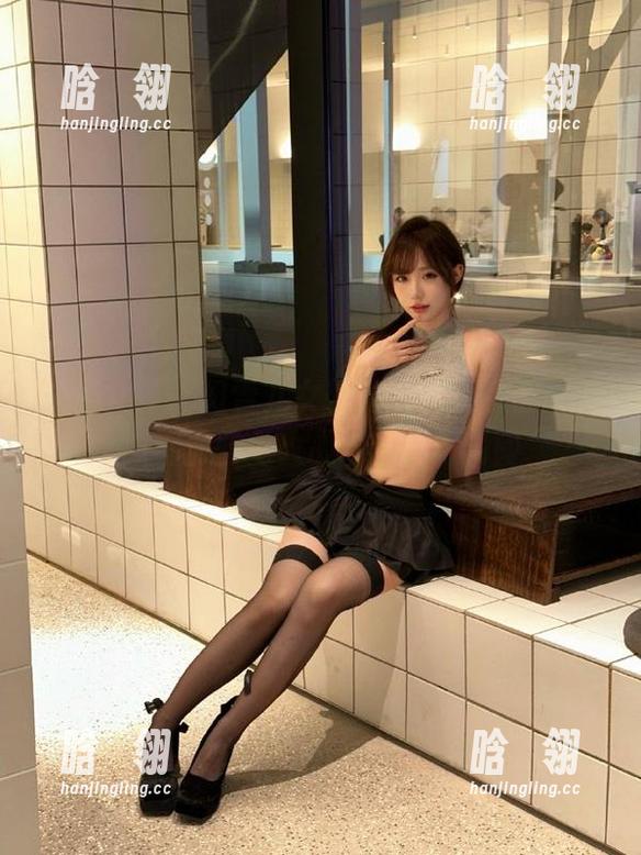 头条女神-幻雪儿 头条女神 - 幻雪儿女神的写真图包合集,重温那些令人心动的美丽瞬间