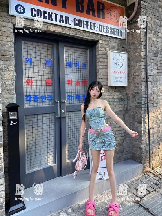 头条女神-李思彤 头条女神 - 网盘免费分享李思彤纯白写真,快来下载收藏吧!