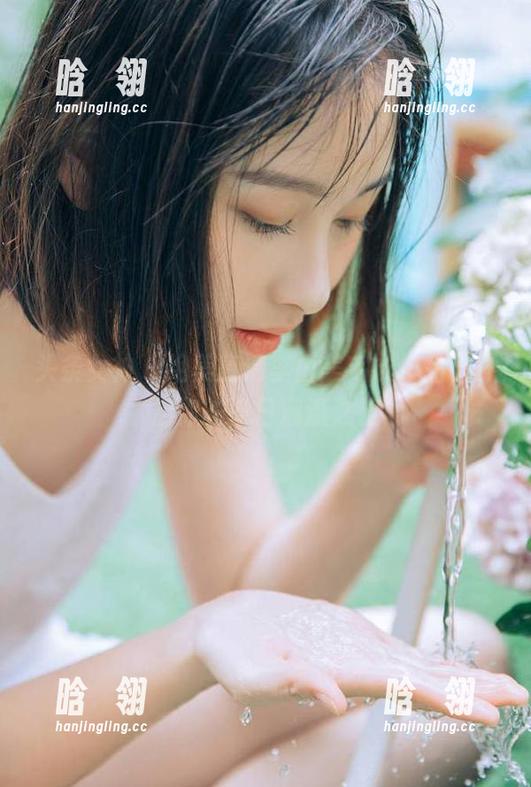 头条女神-李由美 头条女神 - 绝美高清李由美毛衣作品,开启你的冬日潮流之旅