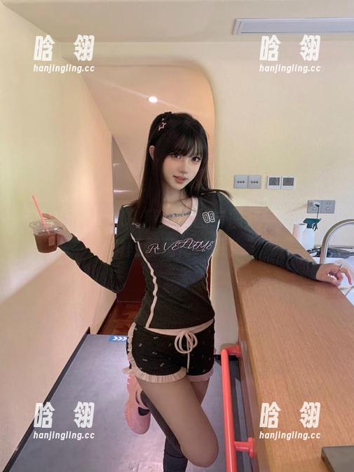奈汐酱Nice 奈汐酱NiceOL精选原图与图集,让每一瞬间都值得珍藏!