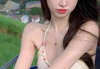 微密圈 – 奶宝妹纸的透明魅力，精选作品展现个性与风格