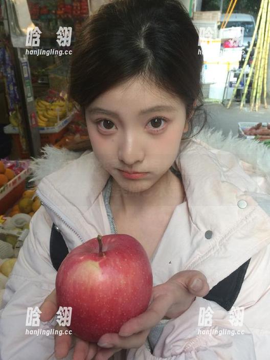 妖精社-柒子 妖精社 - 打开柒子粉色写真图册,免费畅游在浪漫唯美的艺术氛围中!