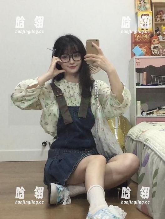 微密圈 - 宸大小姐眼镜写真专辑，海量免费图片任你下载收藏！