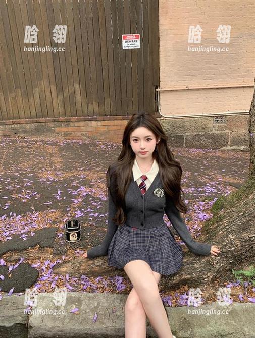 小优优子 微密圈 - 最新“小优优子”中秋女仆写真:她的每一张图片都散发魅力