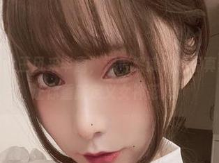 小泉学姐吖女王风采毕露，深度解读她的写真套图合集，让你重新定义女神范儿！