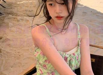 尤果网 – 闪耀你的壁纸！Angela楚楚毛衣写真网盘分享，免费下载！