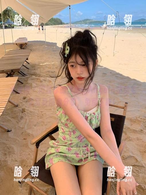 尤果网-Angela楚楚 尤果网 - 闪耀你的壁纸!Angela楚楚毛衣写真网盘分享,免费下载!