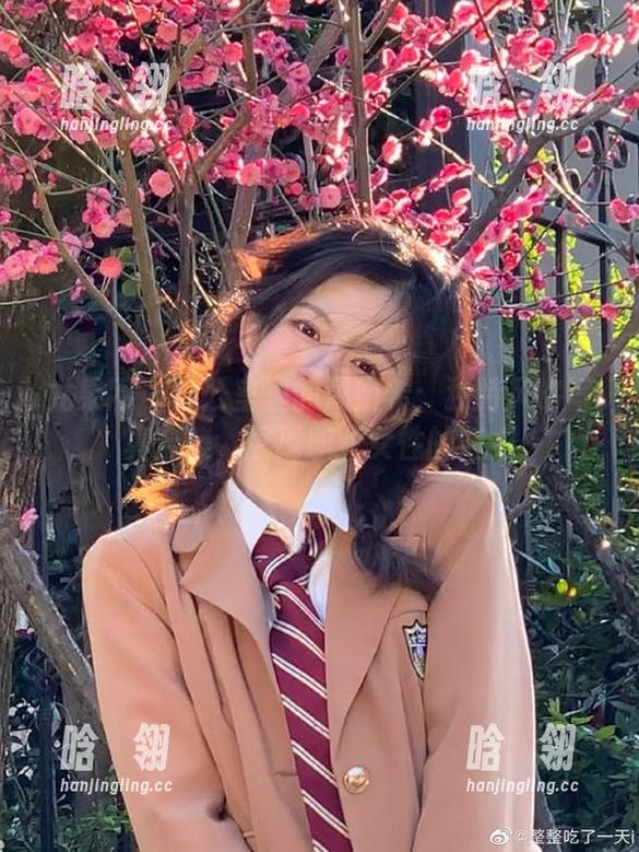 尤果网-周妍希 尤果网 - 办公室里的周妍希:独特风格写真合集,展现职业女性的魅力