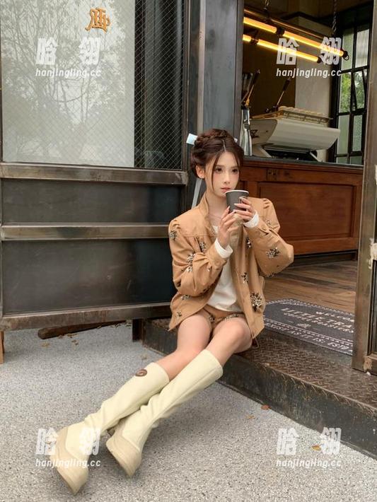 尤果网-奶茶Emily 尤果网 - 奶茶Emily和短裙的完美结合,写真资源里藏着多少欢乐与惊喜呢?