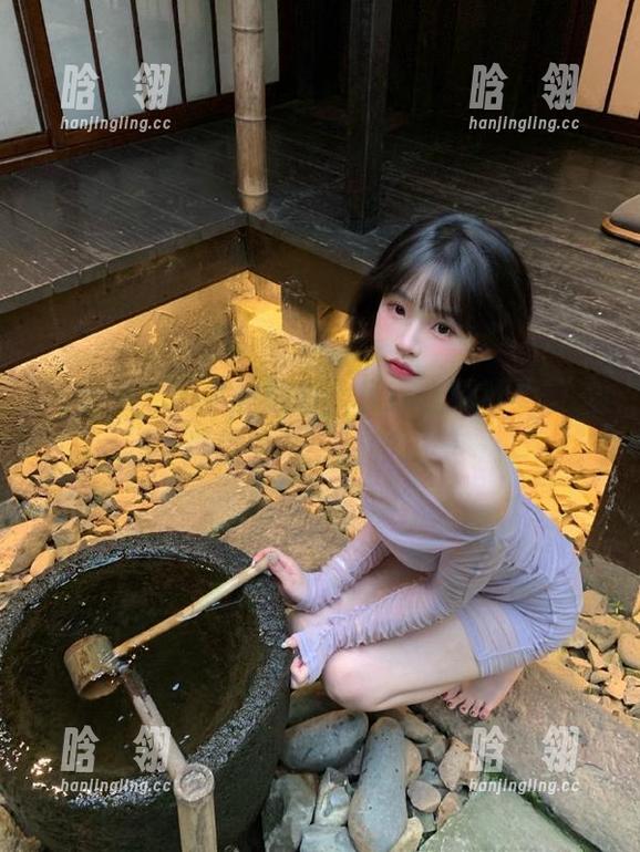 尤果网 - 奶牛的魅力：杨乔之精选美图，捕捉生命中的细腻美