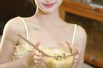 尤果网 – 美替的魅力礼服图集，为你呈现丰富福利，尽享视觉飨宴！