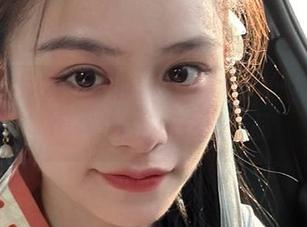 尤果网 – 隐藏在无圣光中的故事：萌汉药baby女孩的写真作品