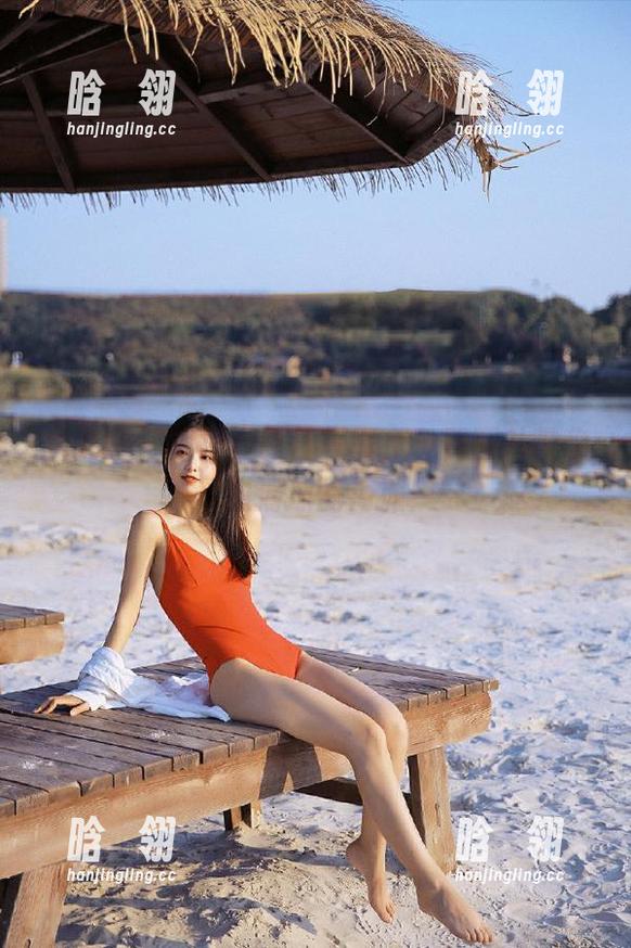 尤果网 - 霓梓心夏日写真，免费图片带你飞向清凉的海滩！