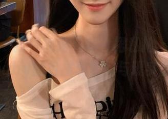 尤果网 – 独特视角下的白裙私拍，飞Angelababy图包展现梦幻与现实的交织