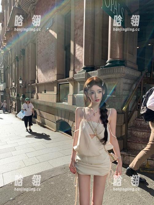 尤蜜荟 - 精选Carol周妍希的泰国旅拍写真，原图与照片让你感受异国风情！