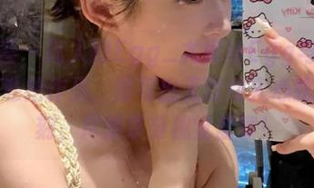 尤蜜荟 – 迷人的Egg_尤妮丝Egg与她的红裙私拍作品，谱写出无数动人心弦的时刻，尽情享受视觉盛宴！