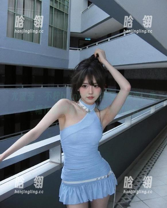 尤蜜荟-不柠bling 尤蜜荟 - 不柠bling的油亮写真精选:每一幅作品都是情感与艺术的融合