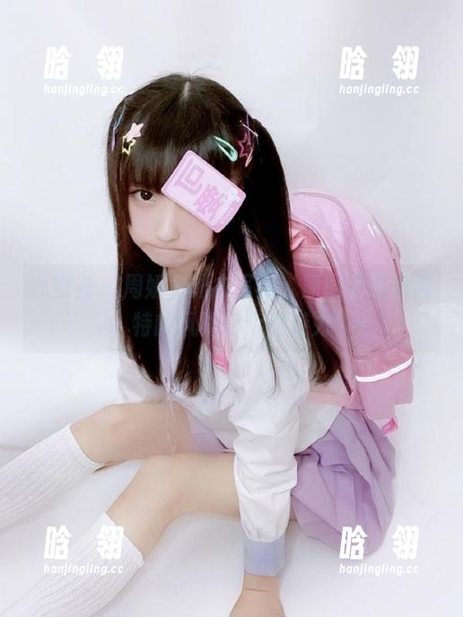 尤蜜荟 - 周妍希泳衣写真，原图展现她独特的风格与个性魅力