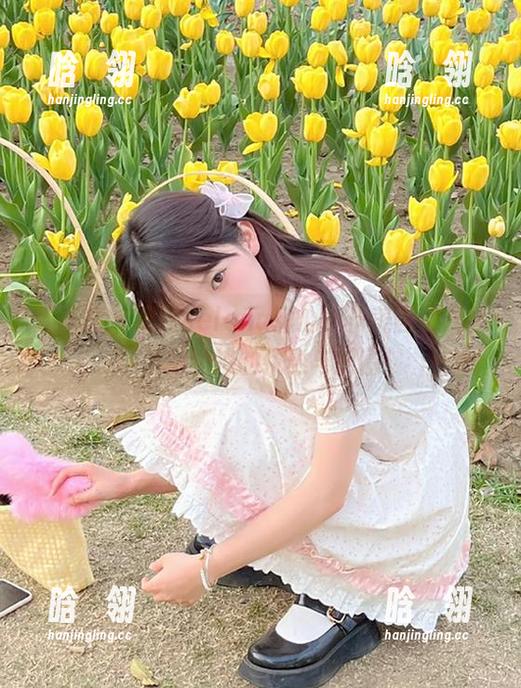 尤蜜荟-娜露selena 尤蜜荟 - 娜露selena甜心新作美图更新,尽显她独特的优雅与风情!
