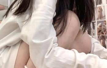 尤蜜荟 – 心上可Flora的《裤里丝》美丽瞬间，精彩原图一键下载，限时免费！